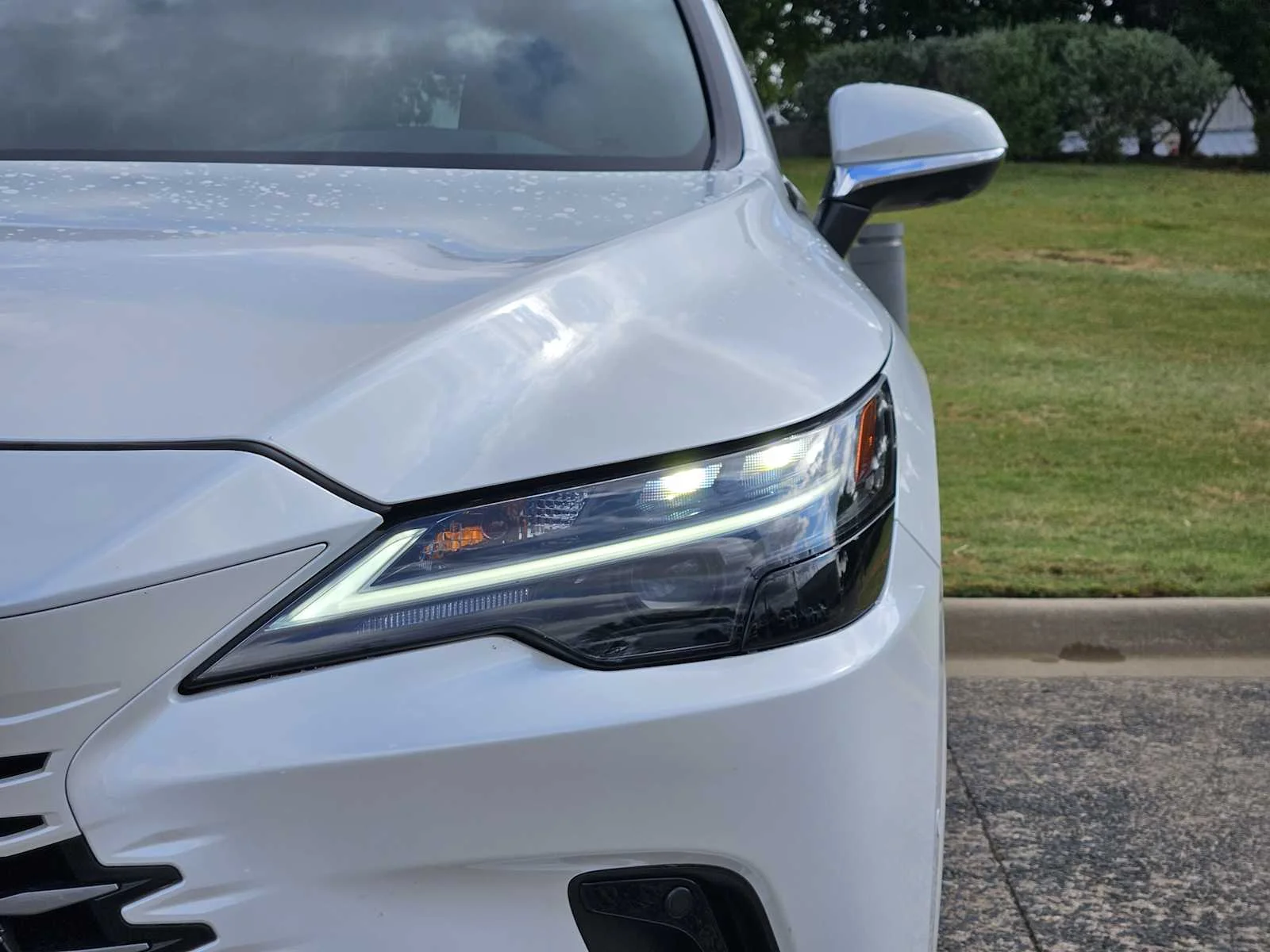 Certified Used 2025 EMINENT WHITE PEARL Lexus Premium Plus image 6