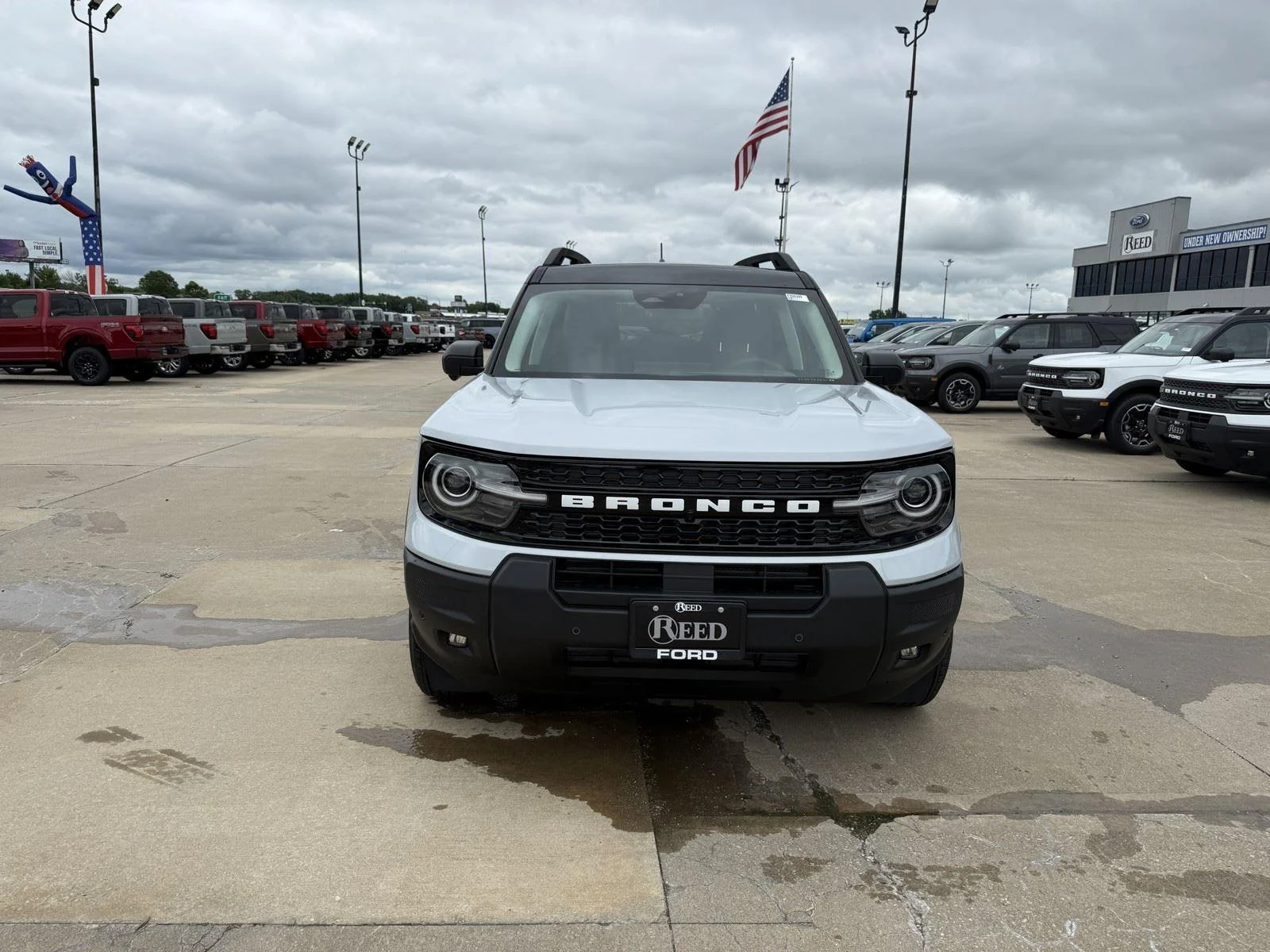 New 2026 Space White Metallic Ford Outer Banks® image 3
