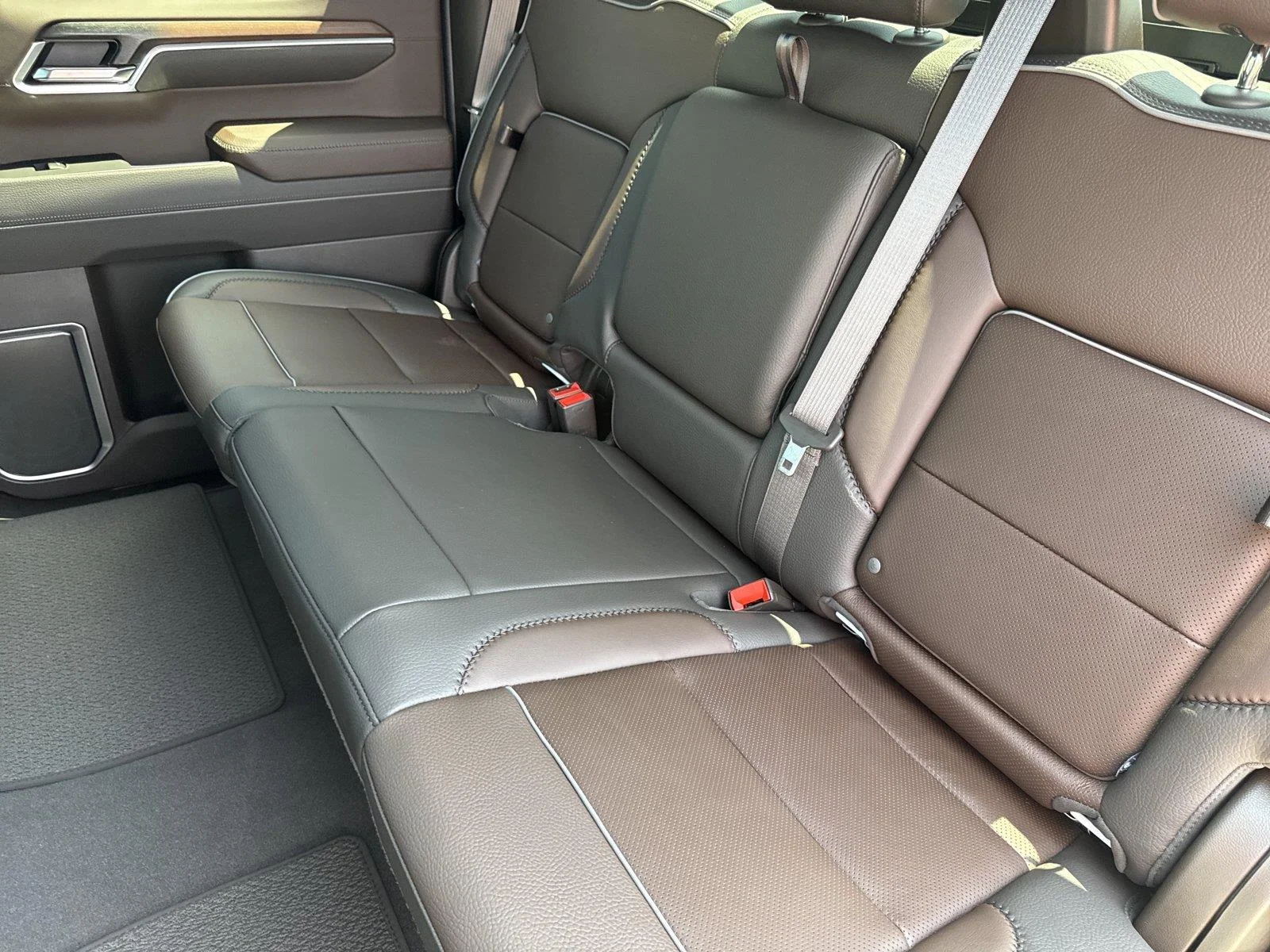 New 2026 Glacier White Tricoat GMC Denali image 31