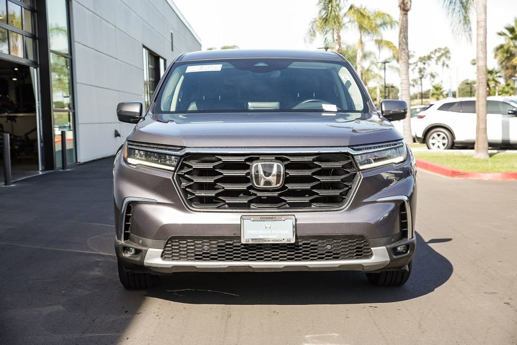 Certified Used 2025 Modern Steel Metallic Honda AWD EX-L image 31
