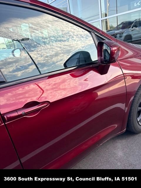 Used 2020 Red Chrysler Launch Edition image 18
