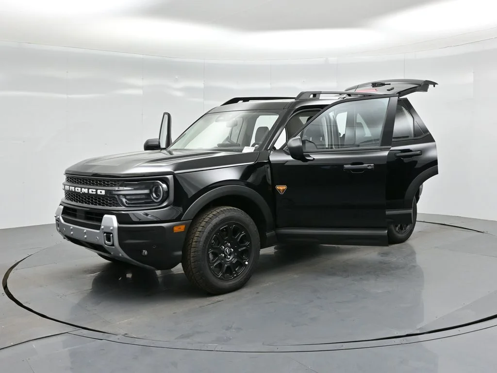 New 2025 Black Ford Badlands image 34