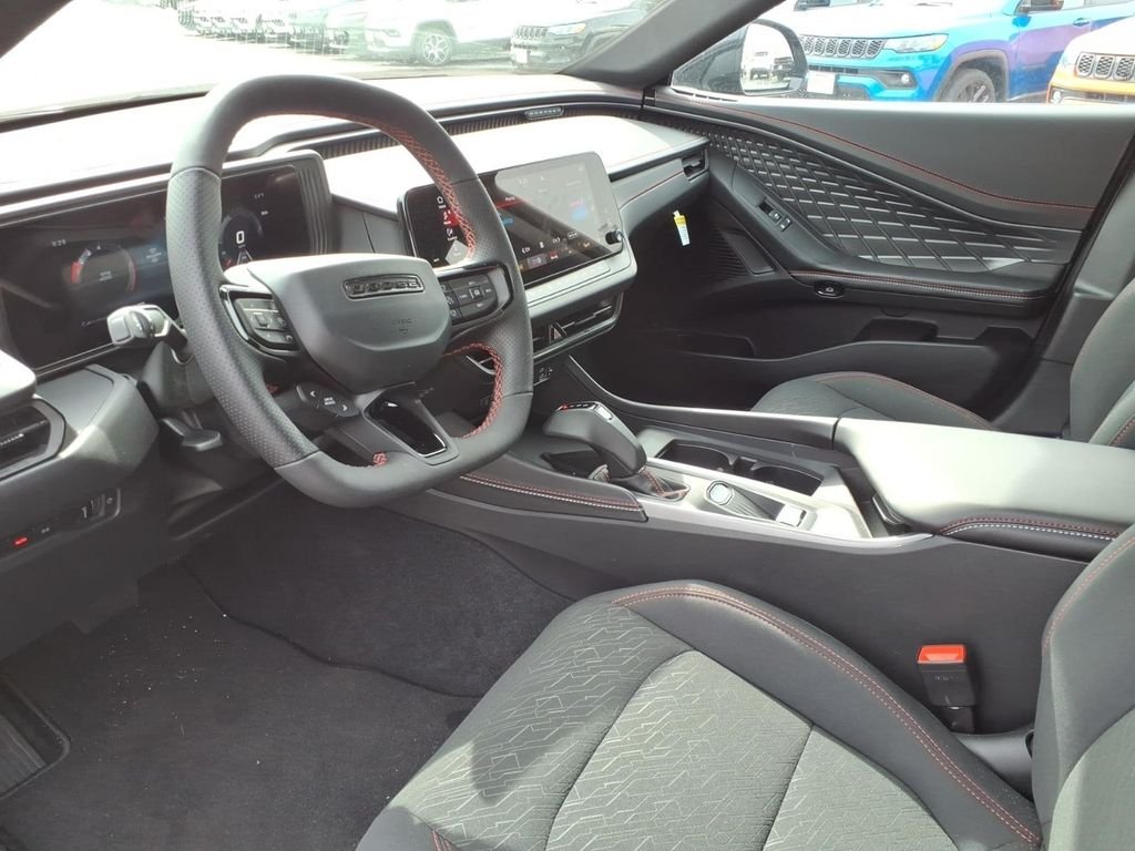 New 2026 Diamond Black Crystal Pearlcoat Dodge R/T image 8