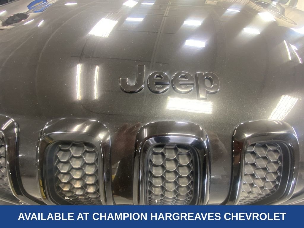 Used 2016 Brilliant Black Crystal Pearlcoat Jeep Limited image 40