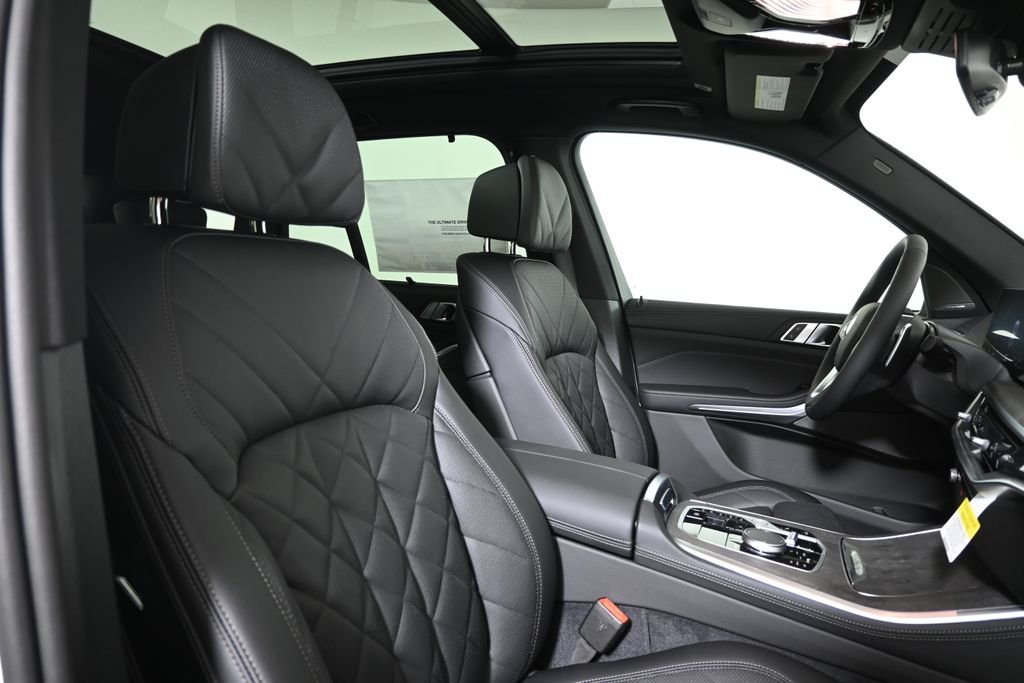 New 2026 Alpine White BMW xDrive40i image 33