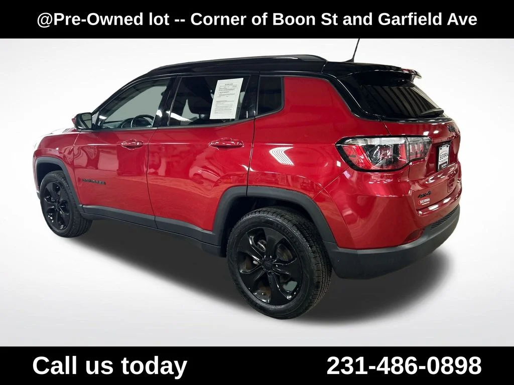 Used 2020 Red Jeep Latitude image 3