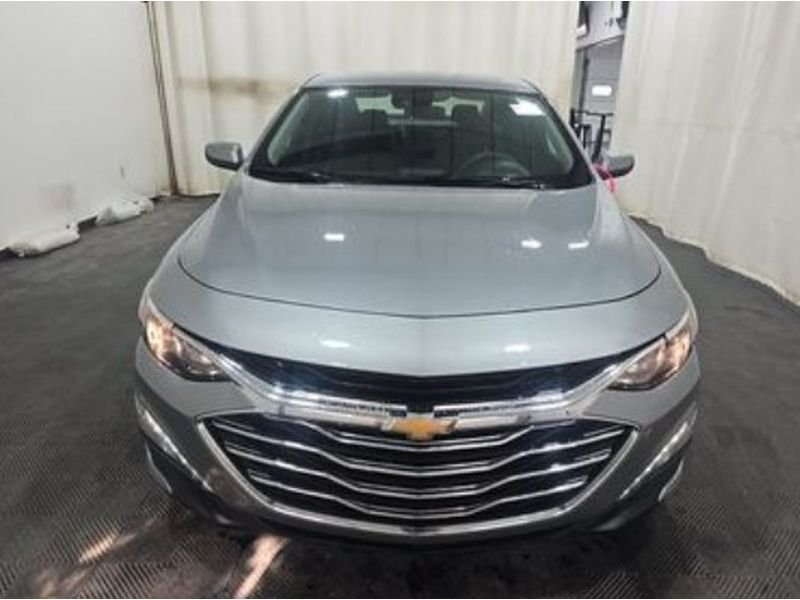 Used 2024 Sterling Grey Metallic Chevrolet LT (1LT) image 2