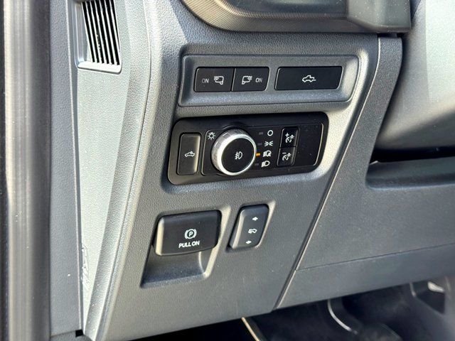 Used 2023 White Ford Platinum image 14