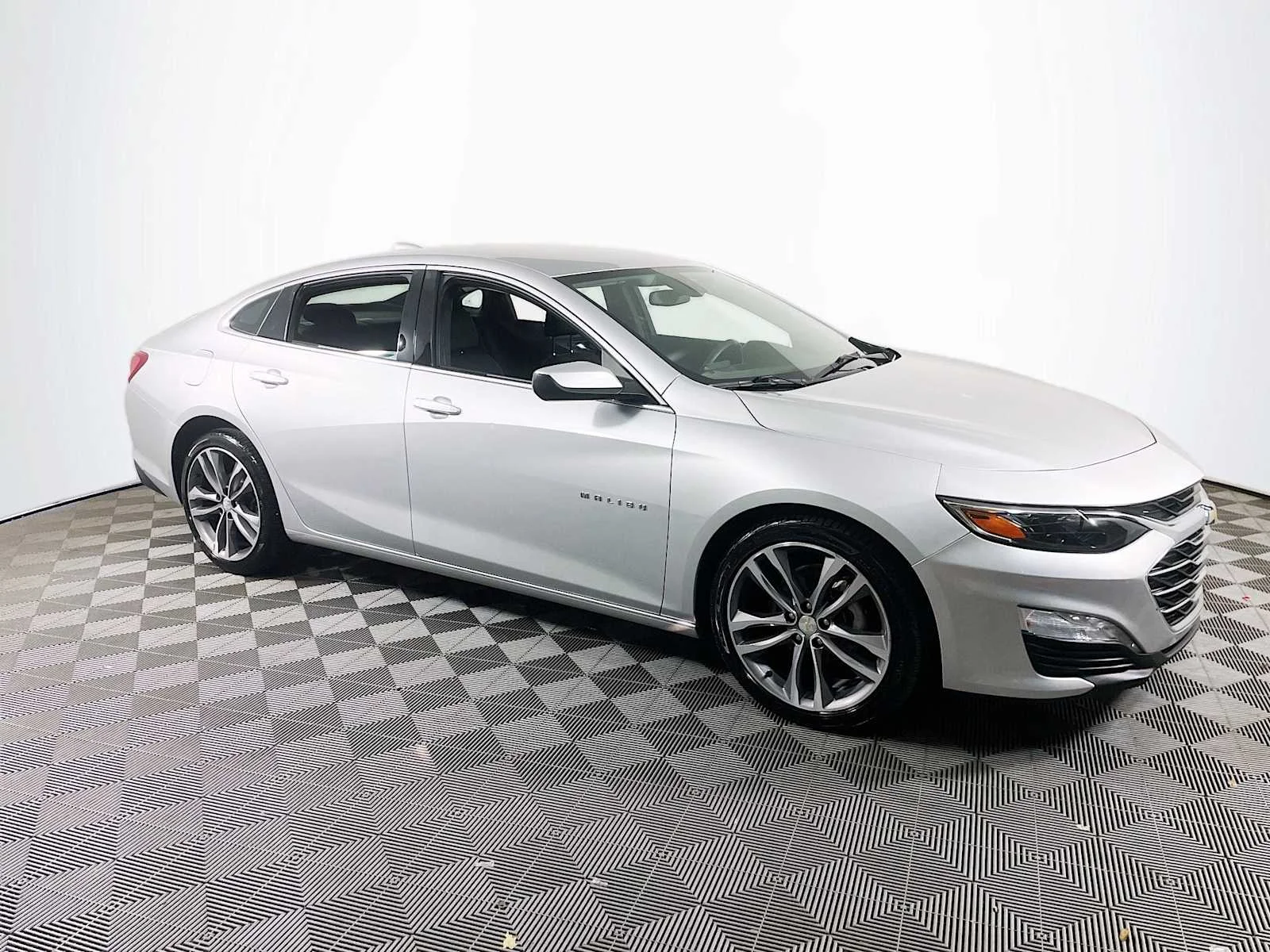 Photo 3