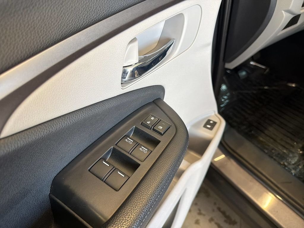 Used 2018  Honda EX-L image 20