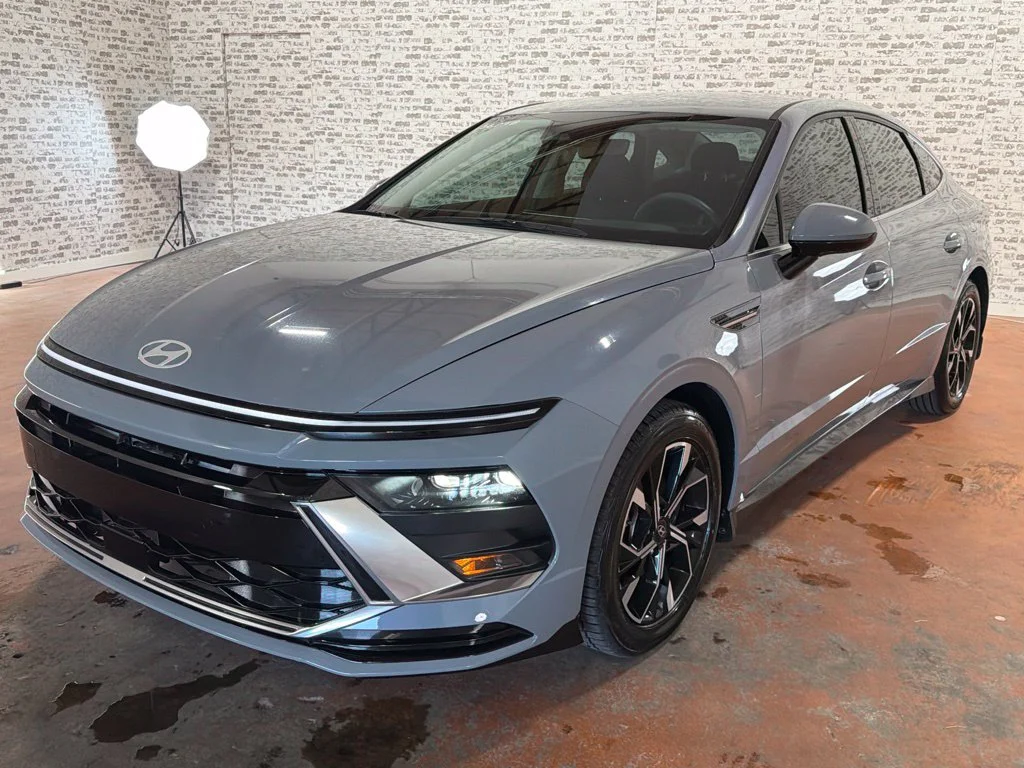 Used 2024 Transmission Blue Hyundai SEL image 3
