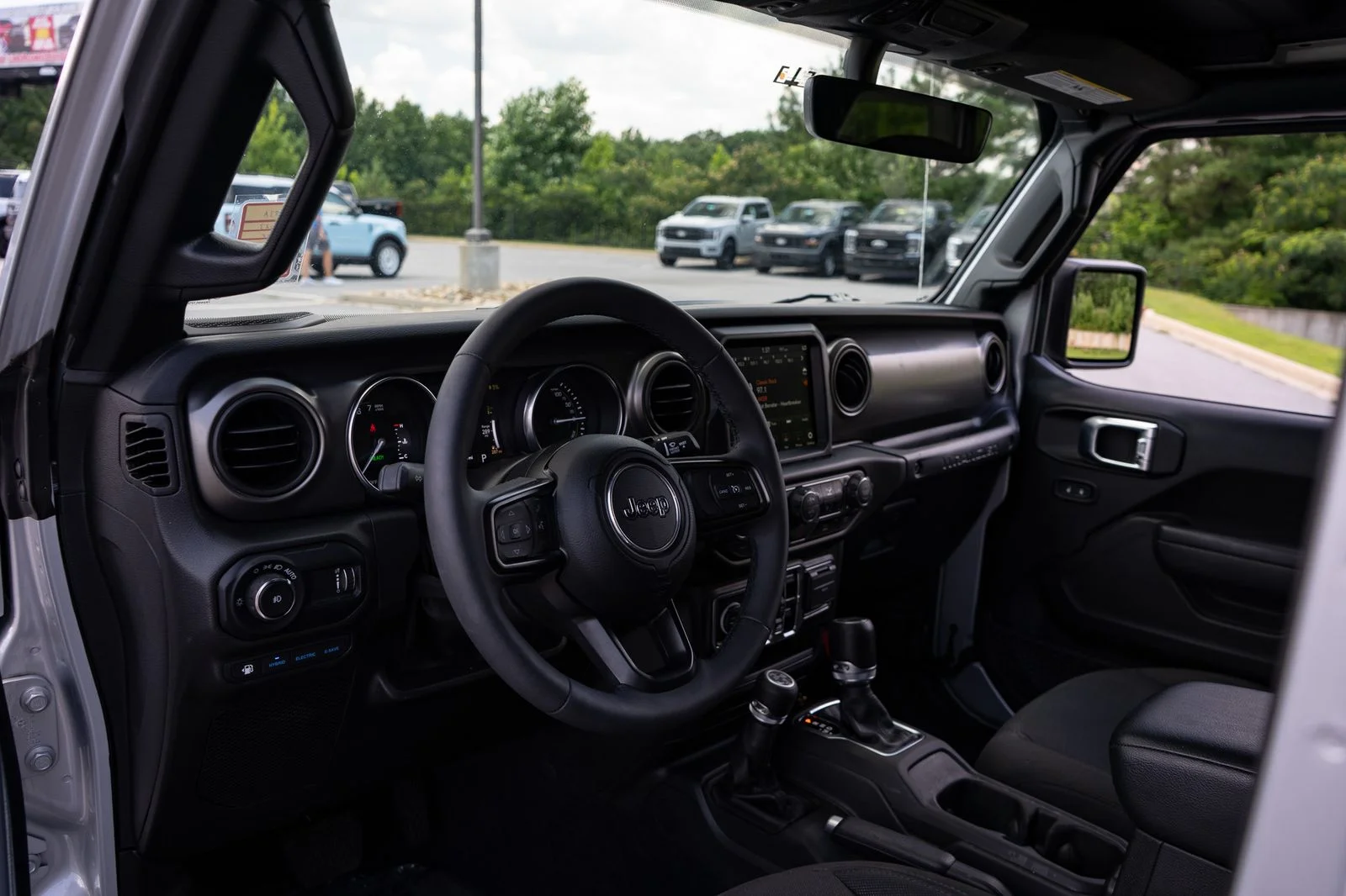 Used 2023 Silver Jeep Willys 4xe image 13