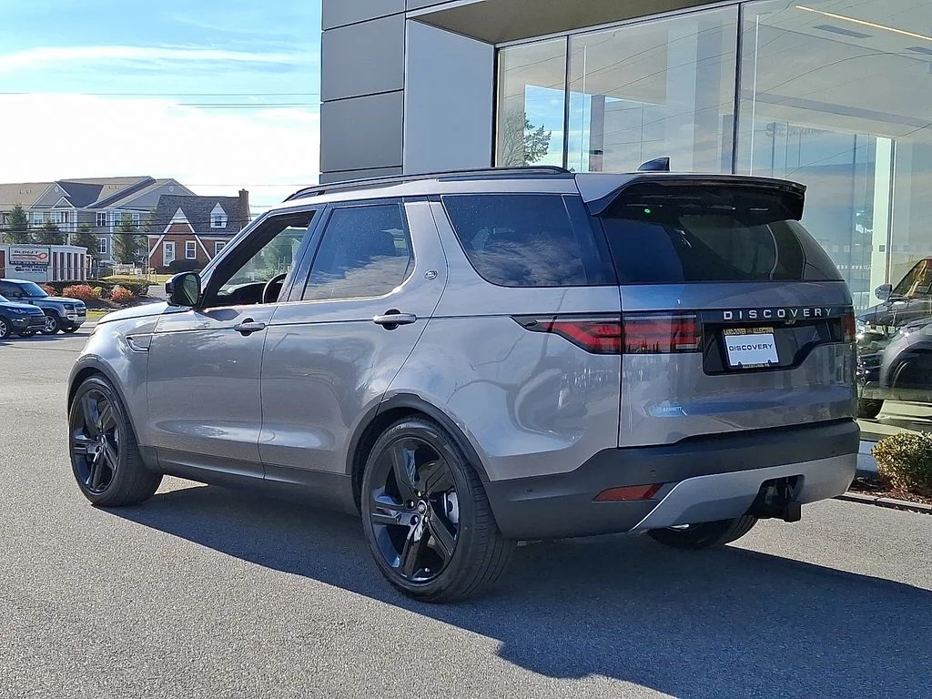Certified Used 2025 Eiger Gray Metallic Land Rover S image 4