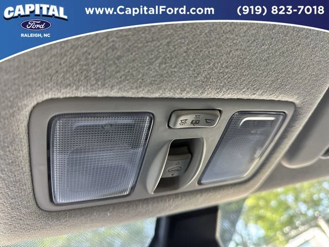 Used 2025 Silver Hyundai SEL image 33