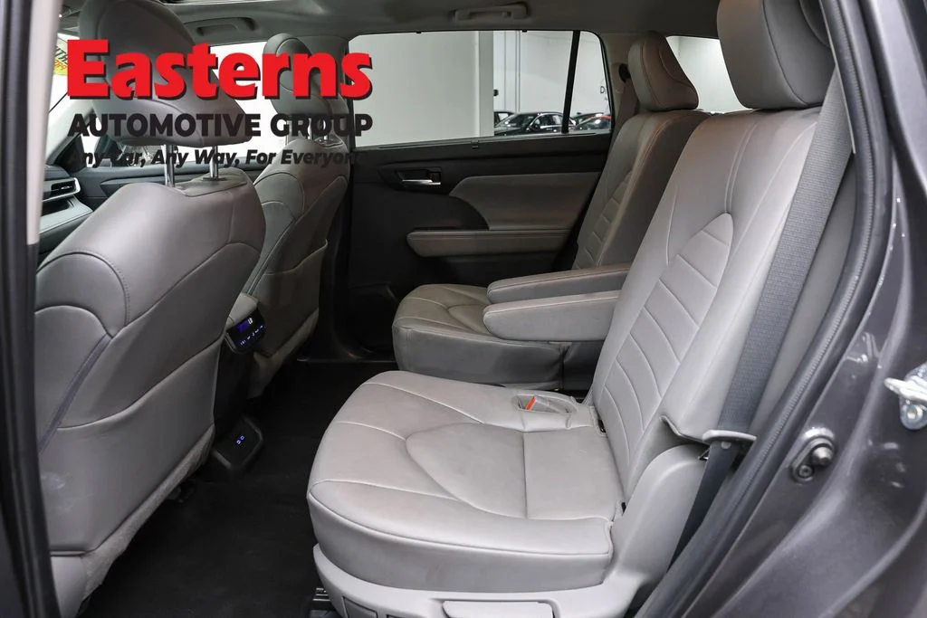 Used 2022 Gray Toyota XLE image 21