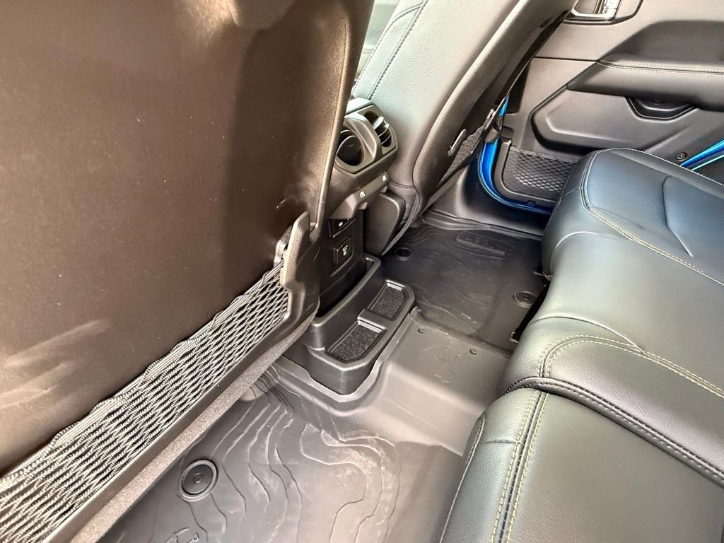 2025 Jeep Wrangler 4-Door Sahara - Photo 27