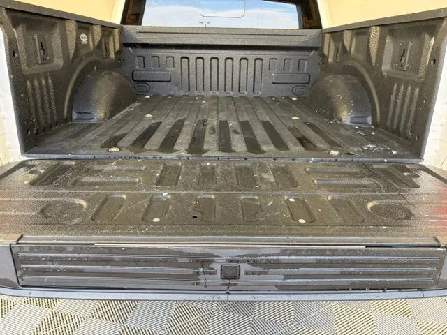 Used 2018 White Platinum Clearcoat Metallic Ford Lariat image 49