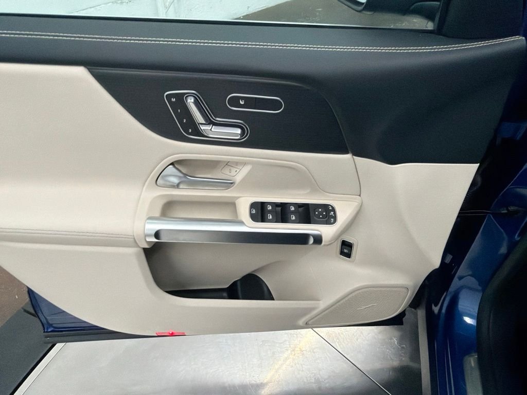New 2026 Starling Blue Metallic Mercedes-Benz GLB 250 image 17