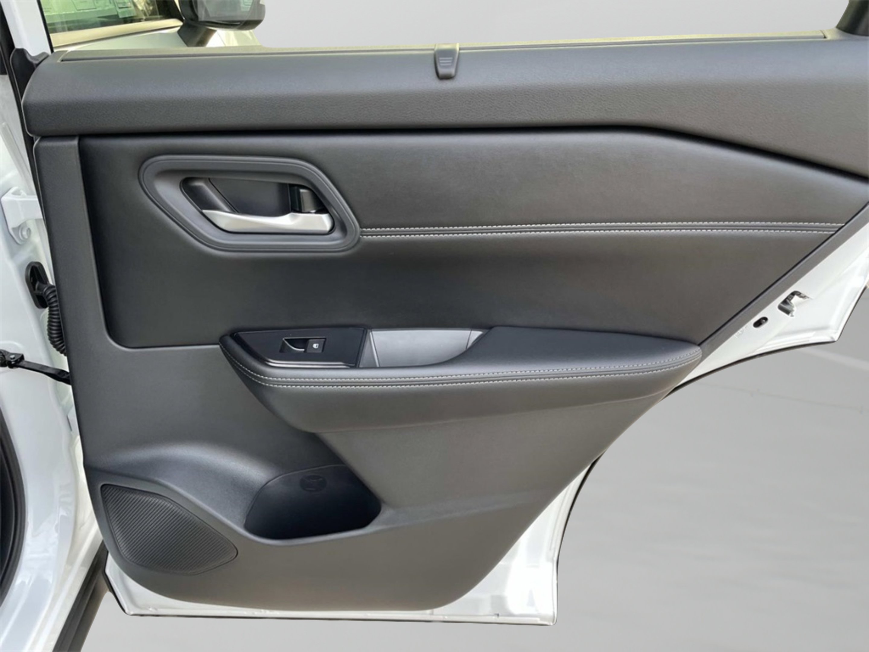 2026 Nissan Rogue SV - Photo 15