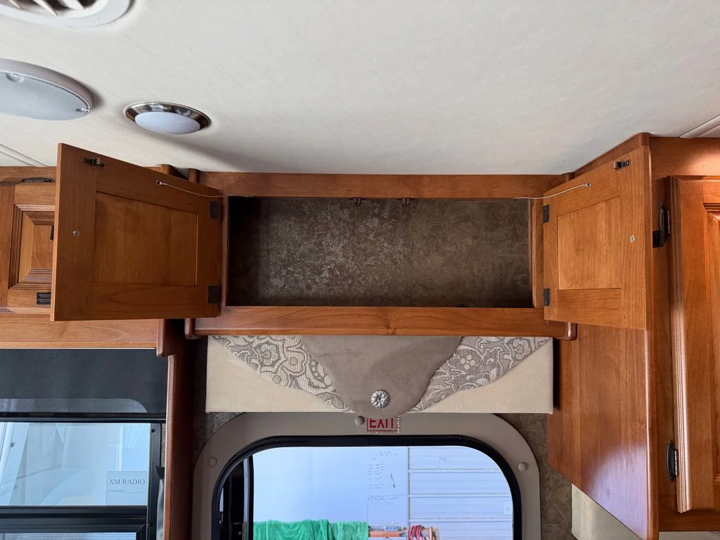 Used 2014  Tiffin  image 121