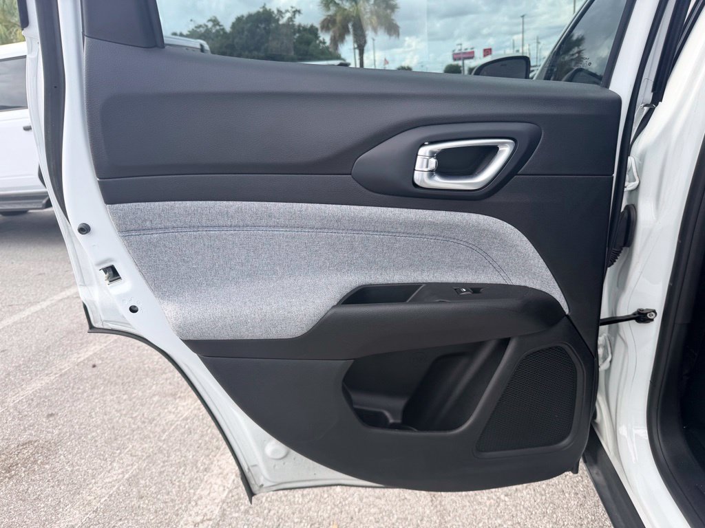 2023 Jeep Compass Sport - Photo 11