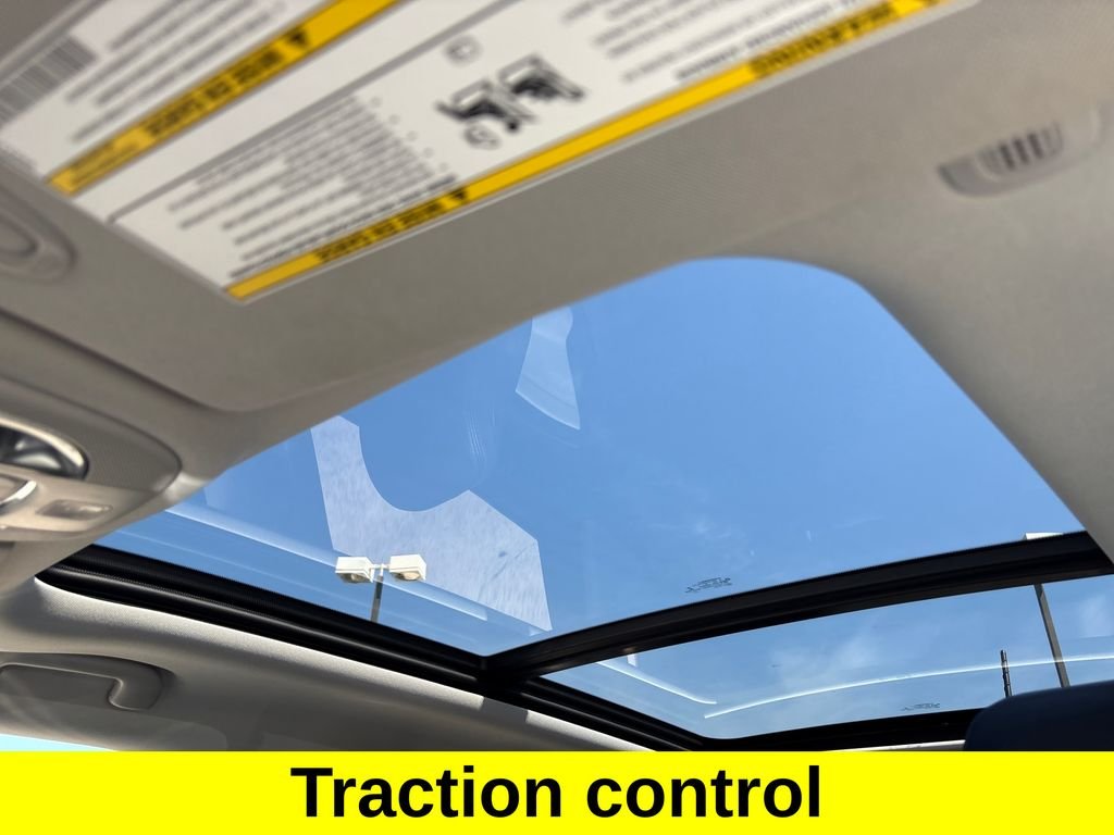 Used 2022 Gray Jeep Limited image 33