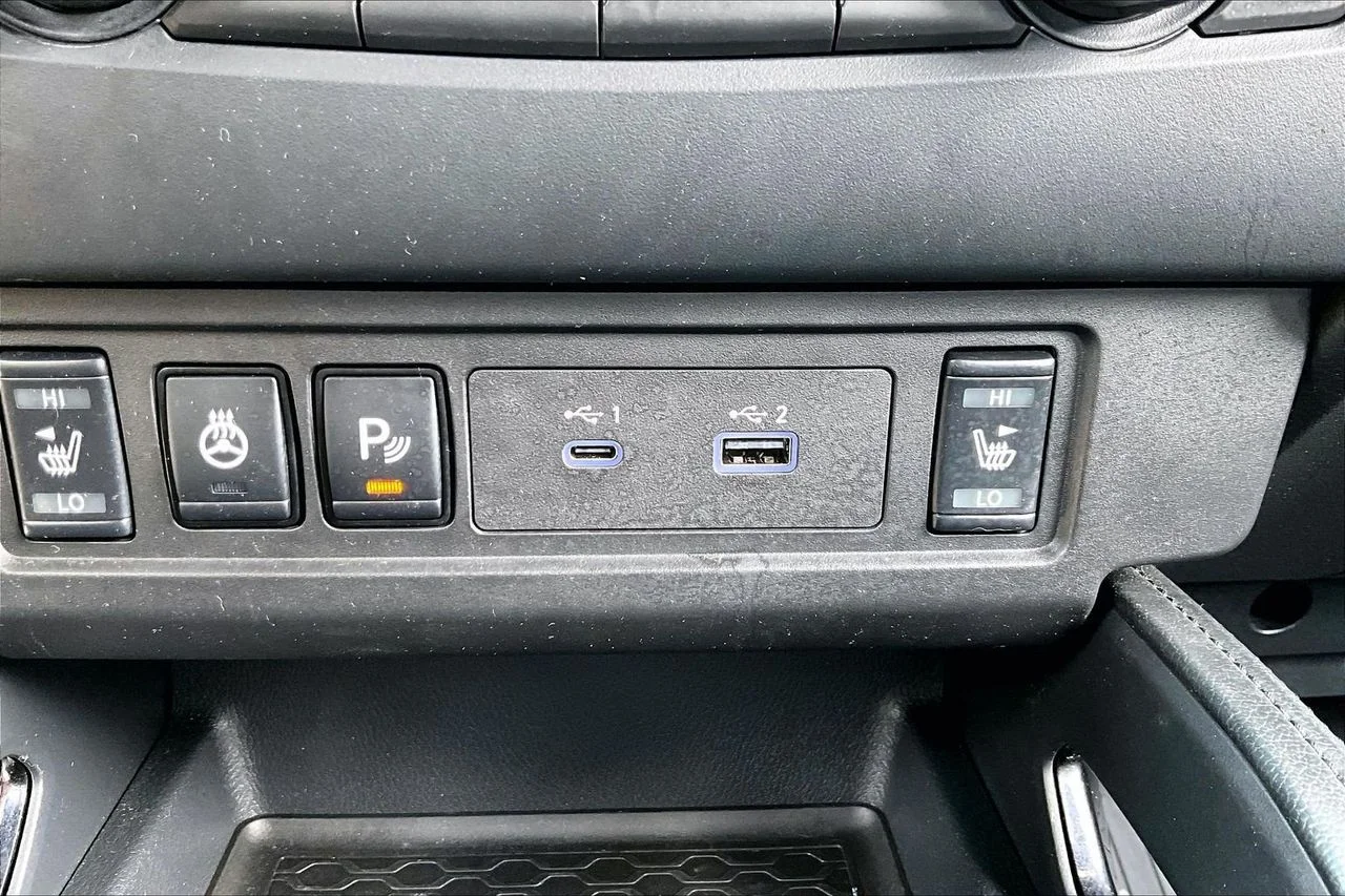 Certified Used 2022 Gray Nissan PRO-4X image 17