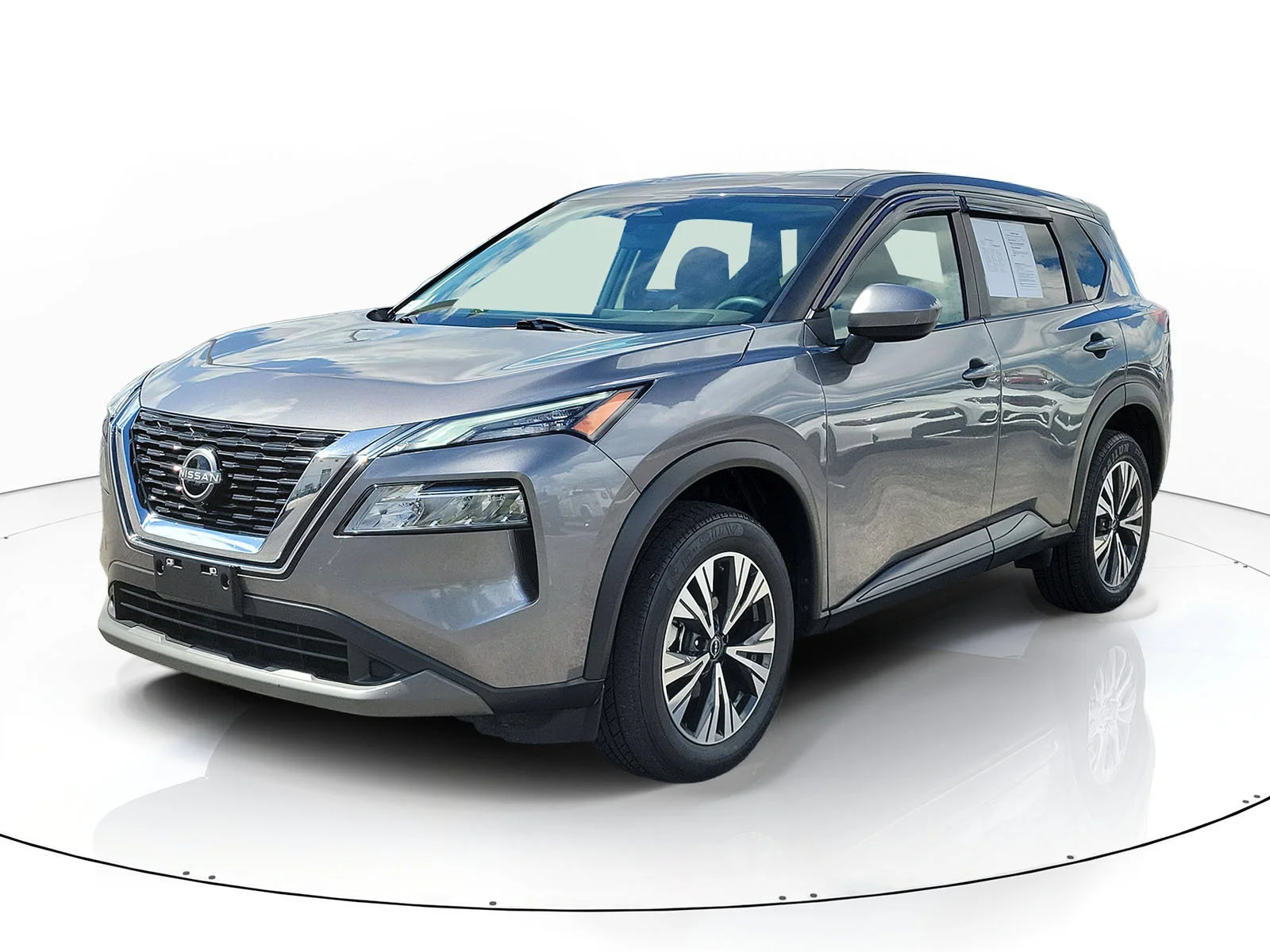 Used 2023 Gun Metallic Nissan SV image 3