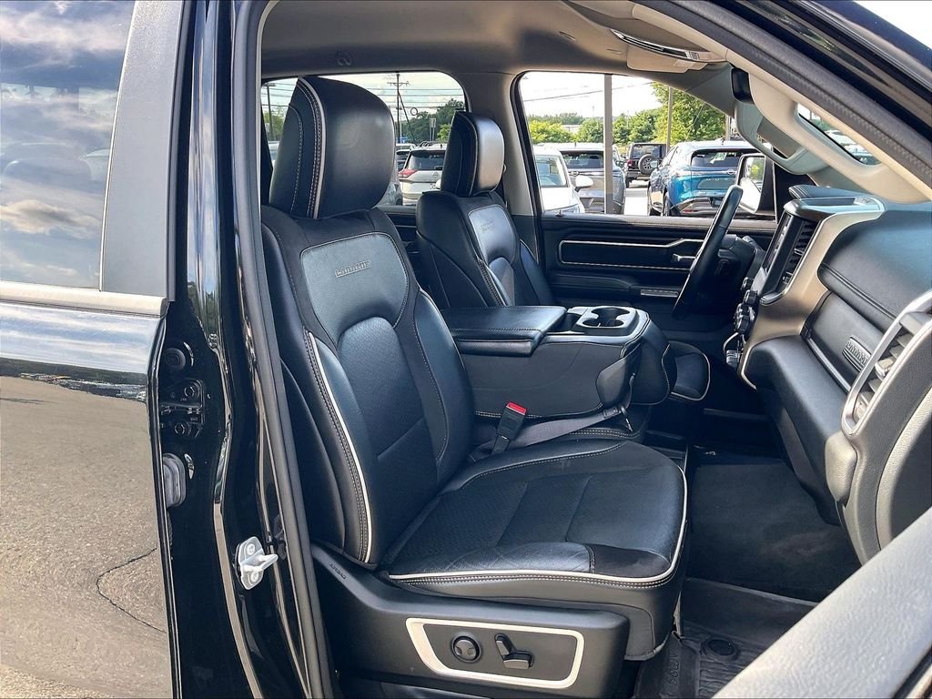 Used 2022 Diamond Black Crystal Pearlcoat Ram Laramie image 10