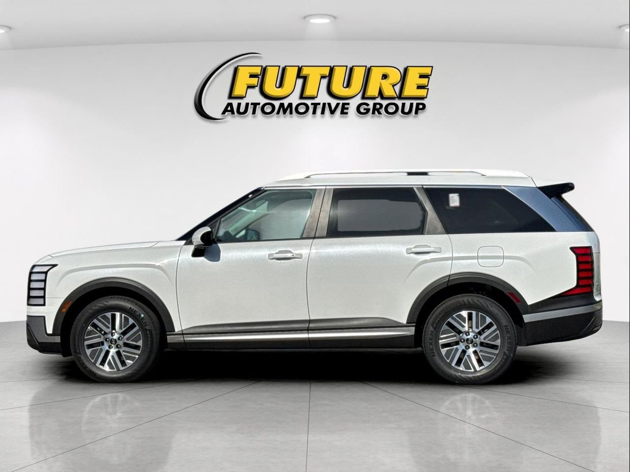 New 2026 White Hyundai SEL 8P image 6