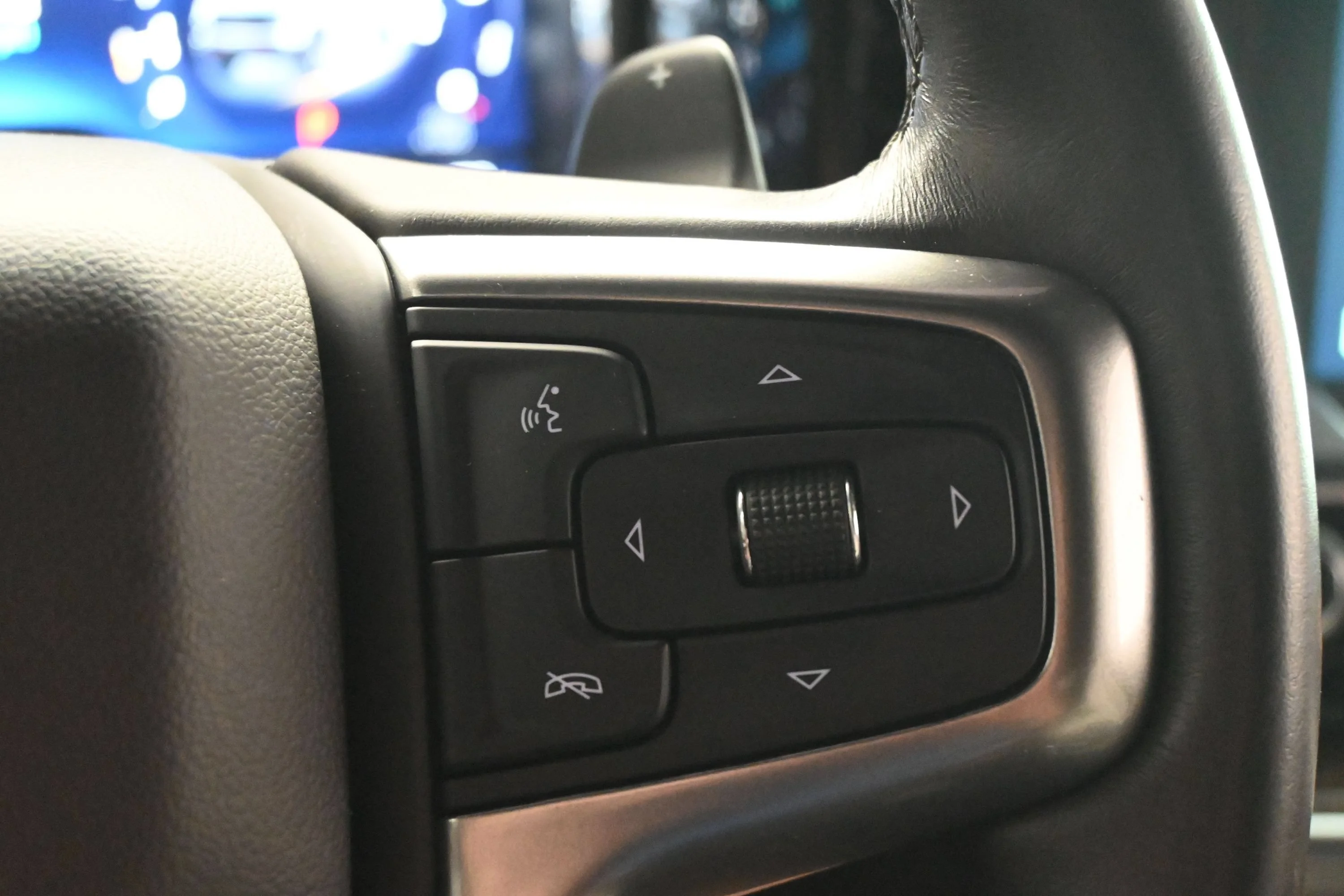 Used 2022 Silver Ice Metallic Chevrolet LT Trail Boss image 29