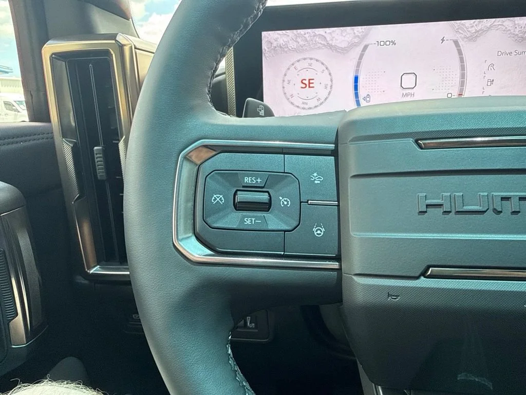 Used 2025 Solar Orange GMC 2X image 16
