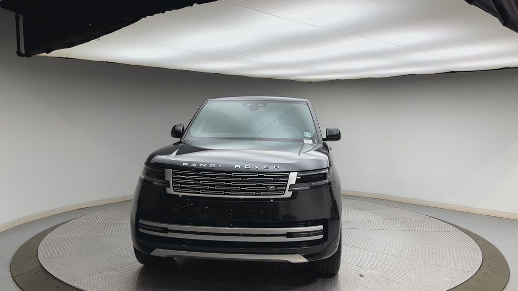 Used 2025 Carpathian Gray Premium Metallic Land Rover Autobiography image 7