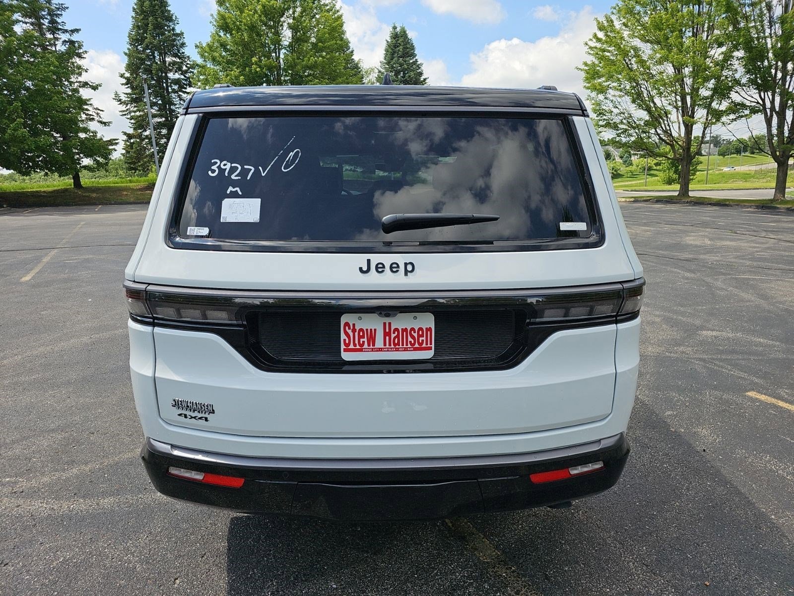 New 2026 Bright White Clearcoat Jeep Upland image 4