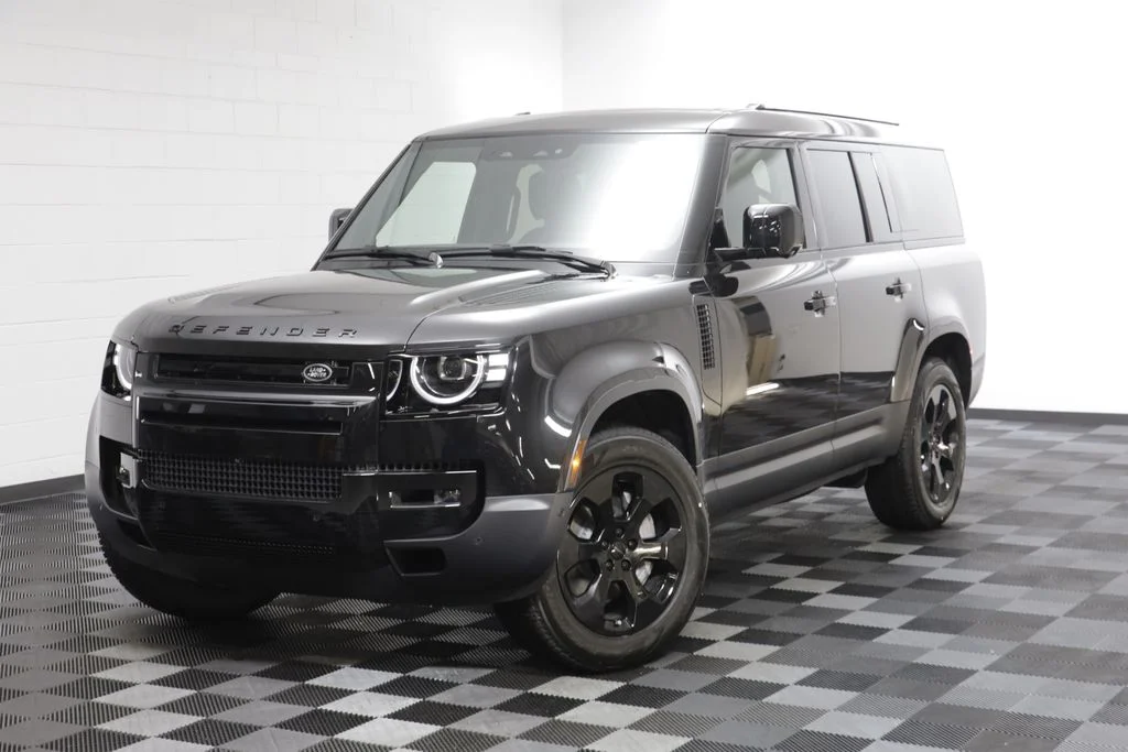 2026 Land Rover Defender 130 S P300's photo