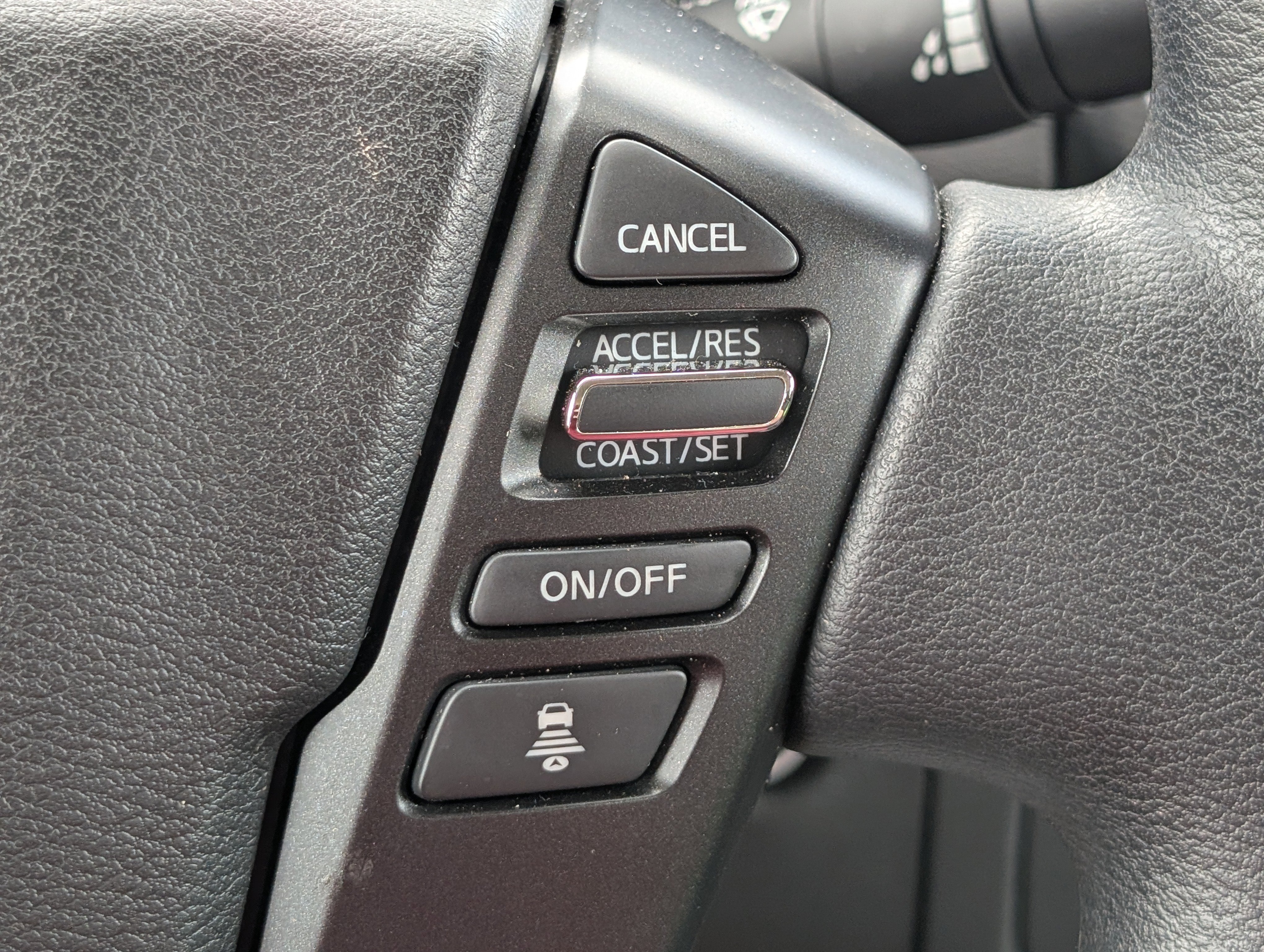 Used 2025 Glacier White Nissan S image 22
