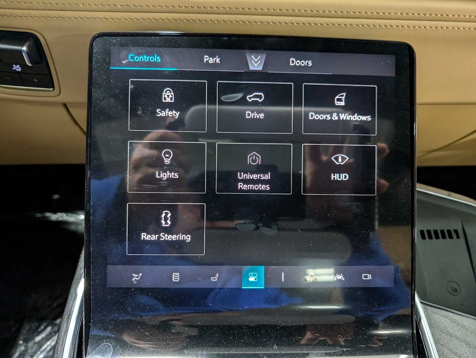 2025 Cadillac Escalade IQ Sport 2 - Photo 40