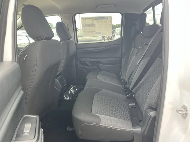 New 2026 Oxford White Ford XLT image 16