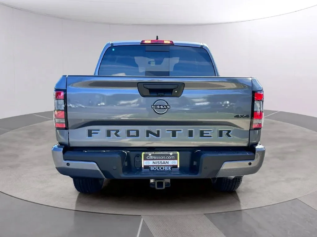 New 2027 Gun Metallic Nissan Crew Cab SV image 4