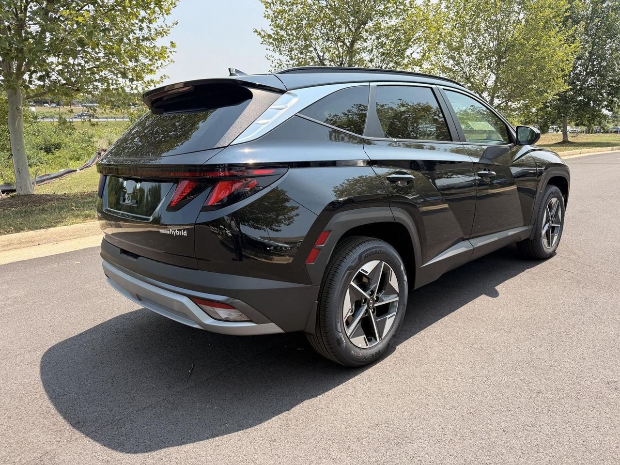 New 2026 Ash Black Hyundai SEL AWD image 5