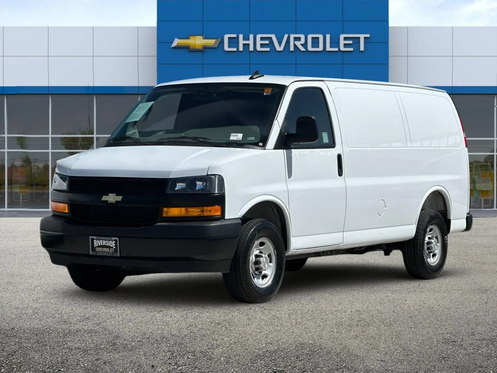 Used 2025 Summit White Chevrolet WT image 8