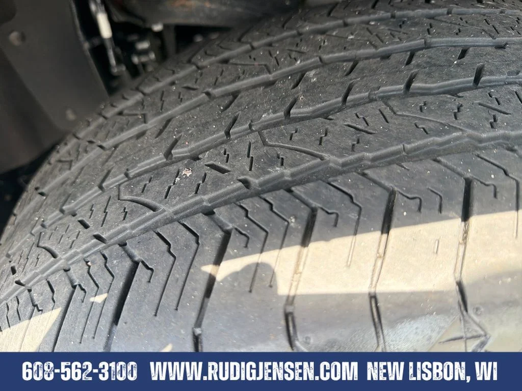 Used 2025 Black Ford Platinum image 27
