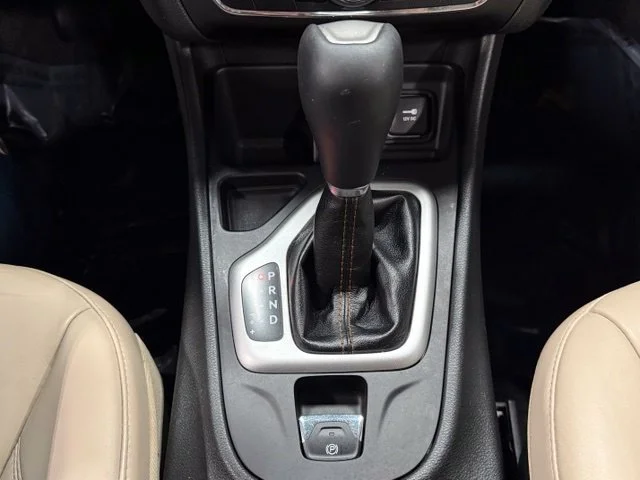 Used 2015 Beige Jeep Limited image 32