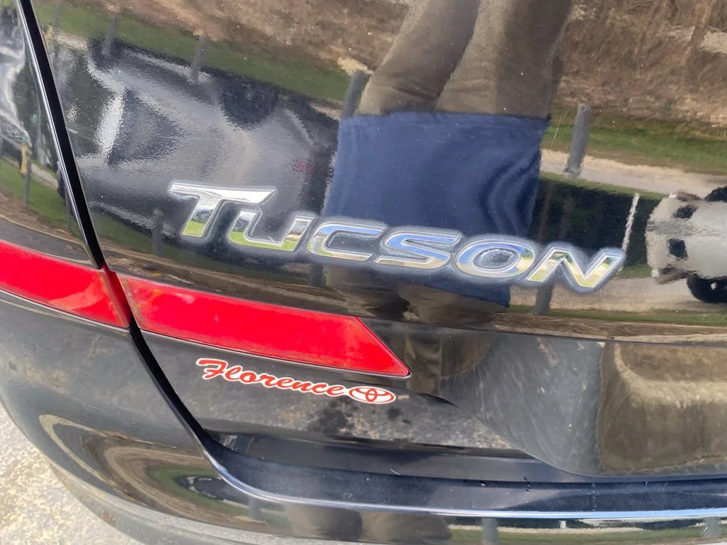 Used 2019 Black Hyundai Value image 13
