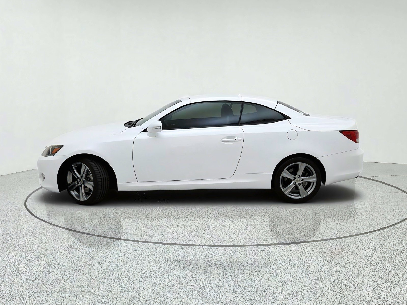 Used 2013 Starfire Pearl Lexus 2-DR. HARDTOP CONV image 14