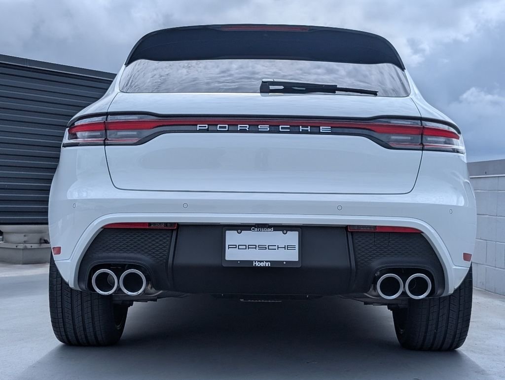 2026 Porsche Macan T - Photo 11