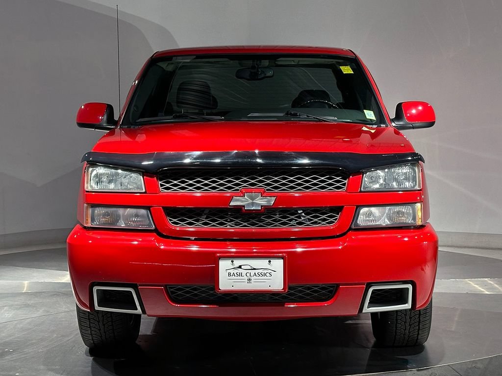 Used 2004 Victory Red Chevrolet NA image 3