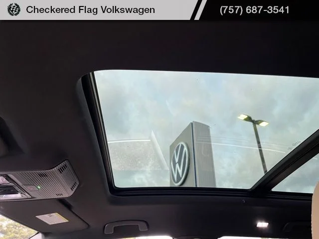 New 2026 White Volkswagen 2.0T SE w/Technology image 23