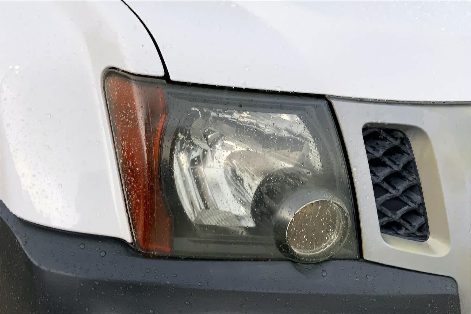 Used 2012 Avalanche Nissan S image 25