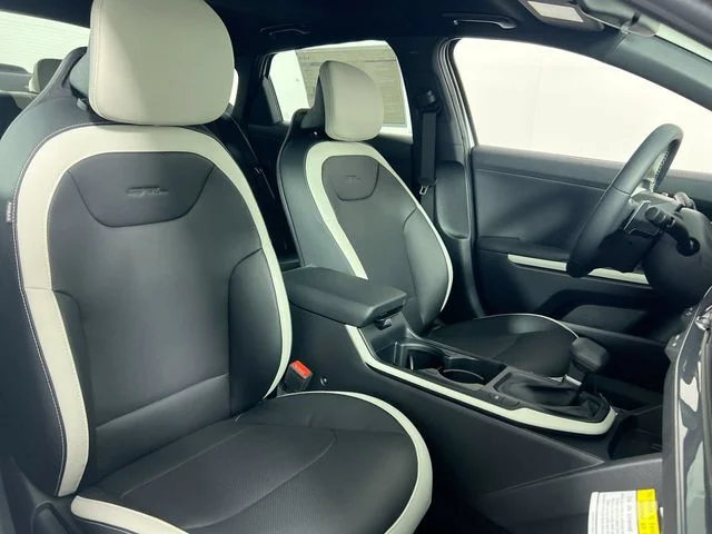 New 2026 Snow White Pearl Kia GT-Line image 31